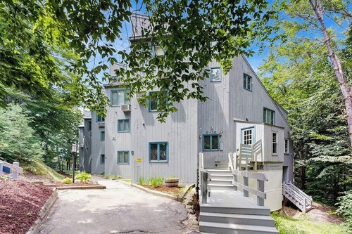 Ski-In/Out Mountain Condo w/Free WiFi, Deck, Ski View, Private W/D, & Gas Grill