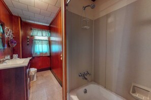 Shower, towels