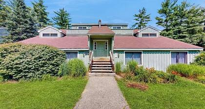 Comfort, convenience & amenities: close to skiing, hiking & shopping