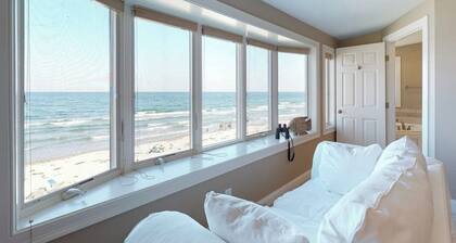 Oceanfront Stunner w/ Kayaks, Beach Gear, Fireplace, Amazing Water Views & Pond