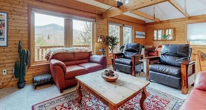 Secluded mountain getaway with private sauna, large deck, sweeping views & WiFi