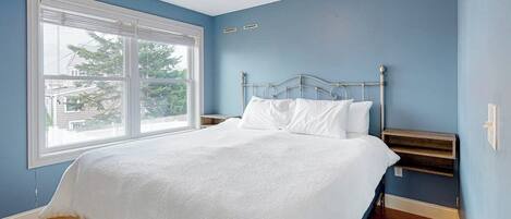 3 bedrooms, desk, free WiFi, bed sheets