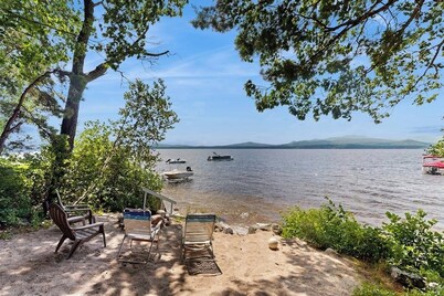 Lakefront home with views, water access for boating & swimming