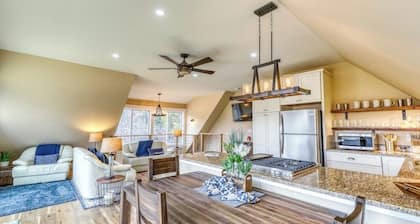 Amazing condo on apple orchard with deck, full kitchen, and great mountain views