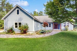 Exterior - Classic Wooded Retreat W/ Gorgeous Interior & Great Location Near Skiing & Lake (Freedom)