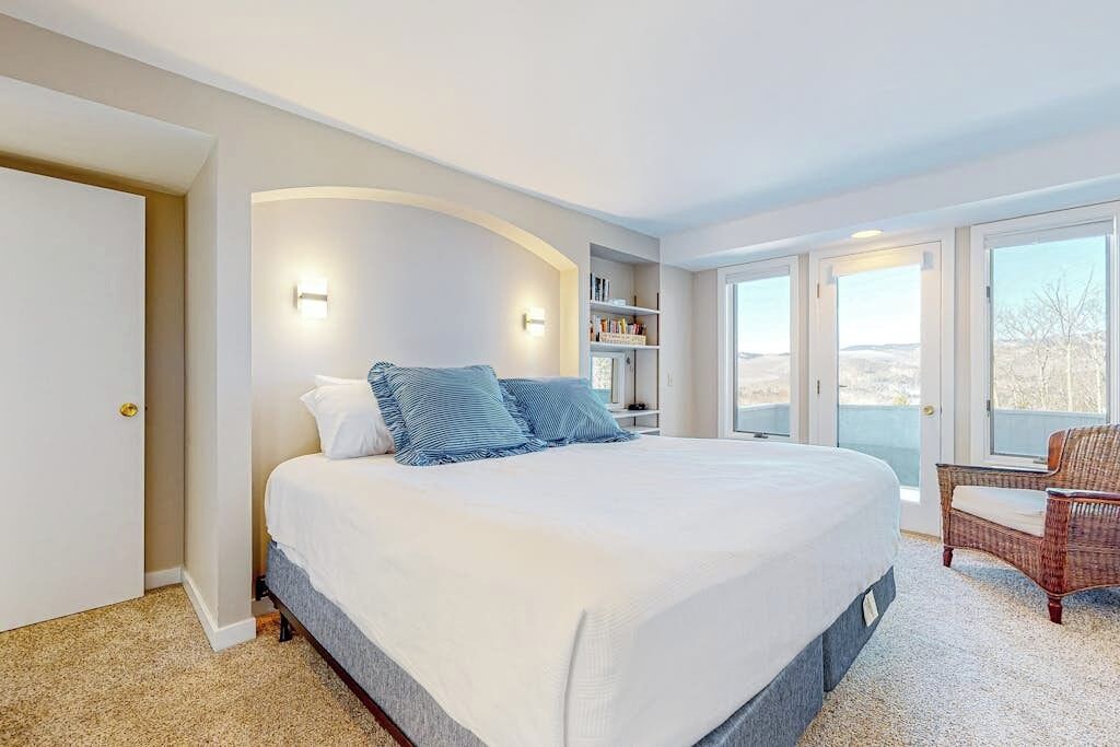 3 bedrooms, desk, iron/ironing board, free WiFi