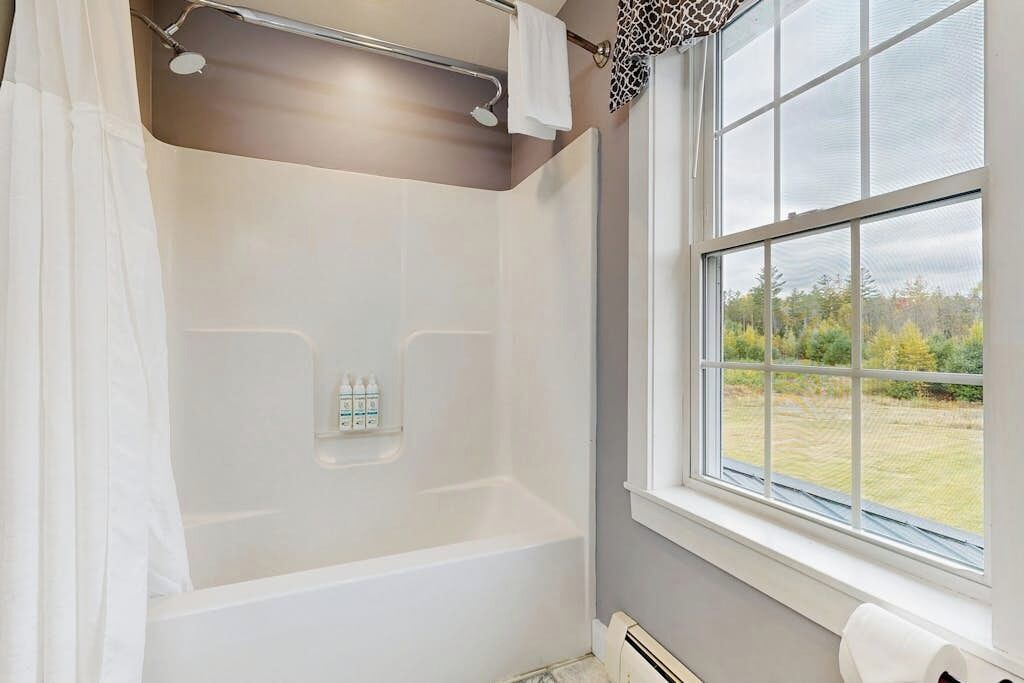 Shower, towels