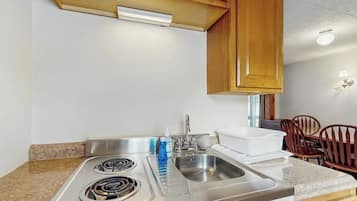 冰箱、微波炉、炉灶、茶具/咖啡用具
