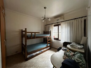 3 Schlafzimmer, Bügeleisen/Bügelbrett, WLAN, Bettwäsche