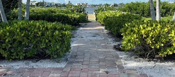 Sunrise ensuite, 1 Bed 1 bath on privately owned property on the Bay in Nokomis.