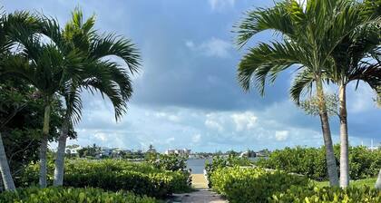 Sunrise ensuite, 1 Bed 1 bath on privately owned property on the Bay in Nokomis.