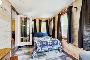 3 chambres, fer et planche à repasser, Wi-Fi gratuit, draps fournis