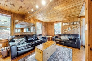 TV, DVD player, books, video library - Lakefront cottage with deck, patio, firepit, AC & W/D - secluded location (Wakefield)