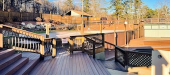 Dog-friendly mtn-view home with 2 hot tubs, pools, tennis, sandy pond, gym, BBQ