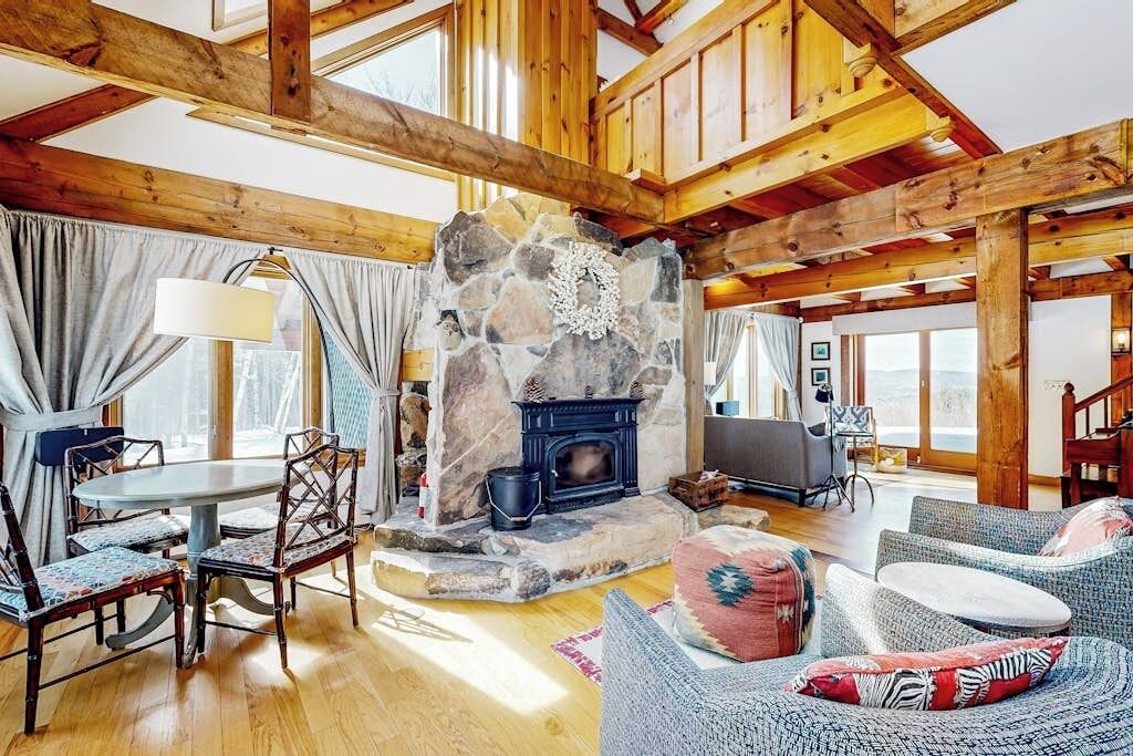 TV, fireplace, books, stereo