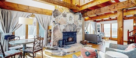 TV, fireplace, books, stereo