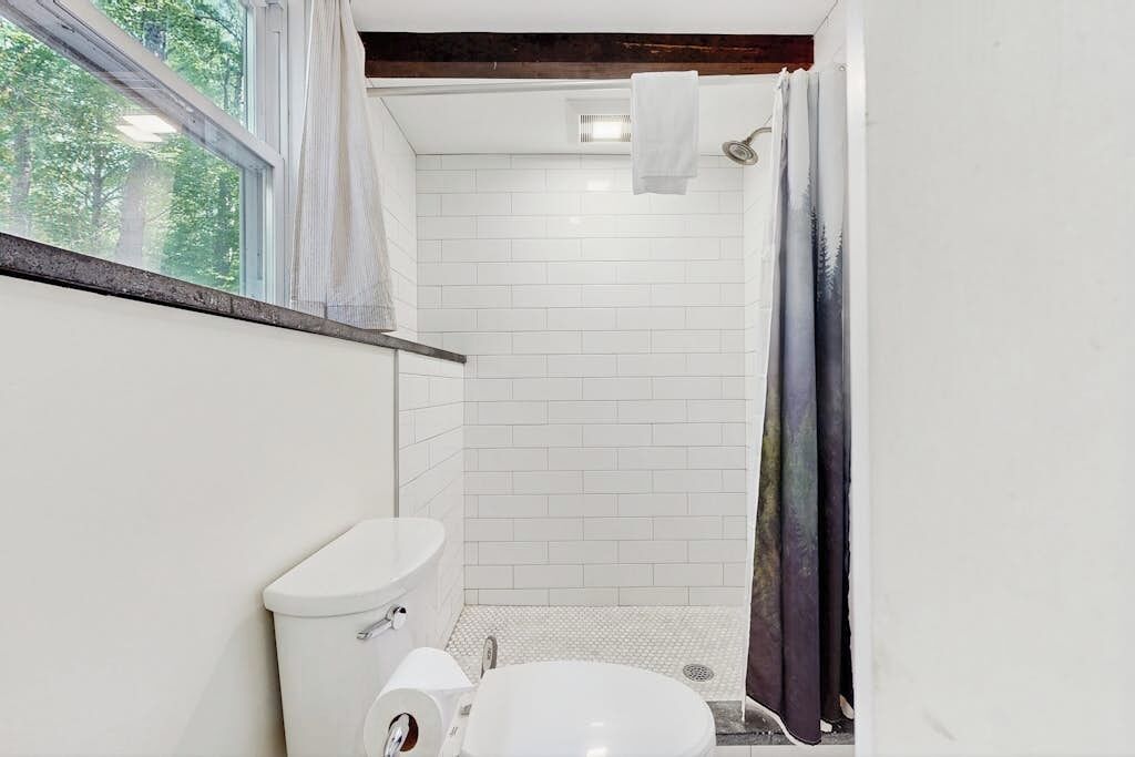 Shower, towels