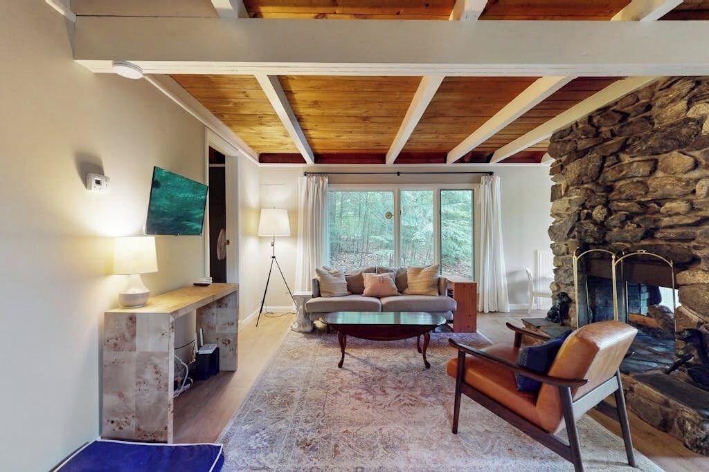 Country Dog Friendly Lake House W/ Access To Beaches, Tennis & Pickleball - Wolfeboro, NH