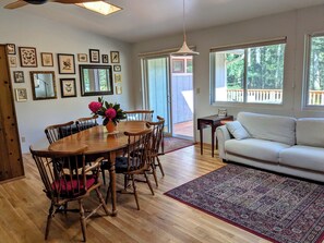 Interior - Wooded Island Retreat: Hot Tub, Spa Shower & Ultimate Privacy Near Beach (Freeland)