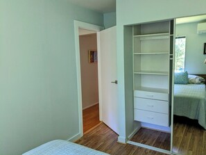 3 Schlafzimmer, Schreibtisch, kostenloses WLAN, Bettwäsche