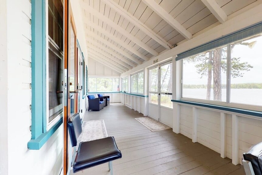 Secluded Bayfront Cottage With Private Beach, Grill, & Bay Views - New Hampshire