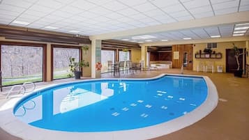 Piscine intérieure