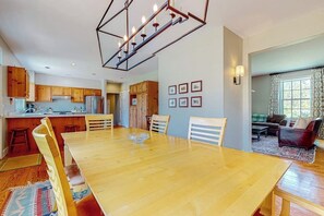 Dining - Mountain view home with large yard, lovely deck, pool table & fireplace (Dorset)
