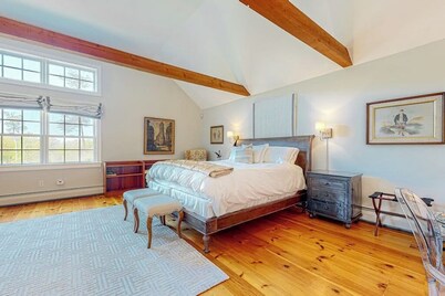 Mountain view home with large yard, lovely deck, pool table & fireplace