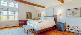 Mountain view home with large yard, lovely deck, pool table & fireplace