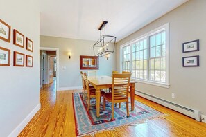 Dining - Mountain view home with large yard, lovely deck, pool table & fireplace (Dorset)