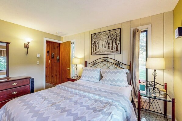 2 bedrooms, free WiFi, bed sheets