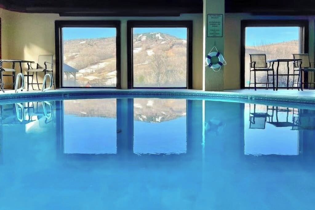 Piscina interna, piscina aquecida