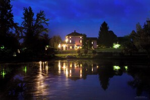 Exterior - 100. Studied, Villa On The Lake (Piemonte)