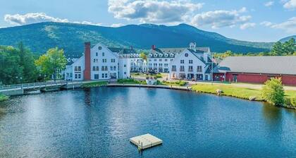 Newly built townhouse w/ amazing view of town center: hiking, golfing & skiing