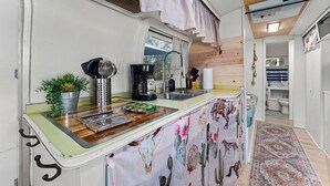 Unclassified image, 2 of 43, button - Glamping Airstream-Hot Tub-Classic-Close to town (Fredericksburg)