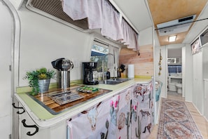 Interior - Glamping Airstream-Hot Tub-Classic-Close to town (Fredericksburg)