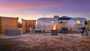 Unclassified image, 5 of 43, button - Glamping Airstream-Hot Tub-Classic-Close to town (Fredericksburg)
