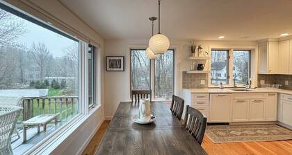 Tranquil house w/ pond, 3-hole golf course, sandy beach, bbq, firepit, & trails