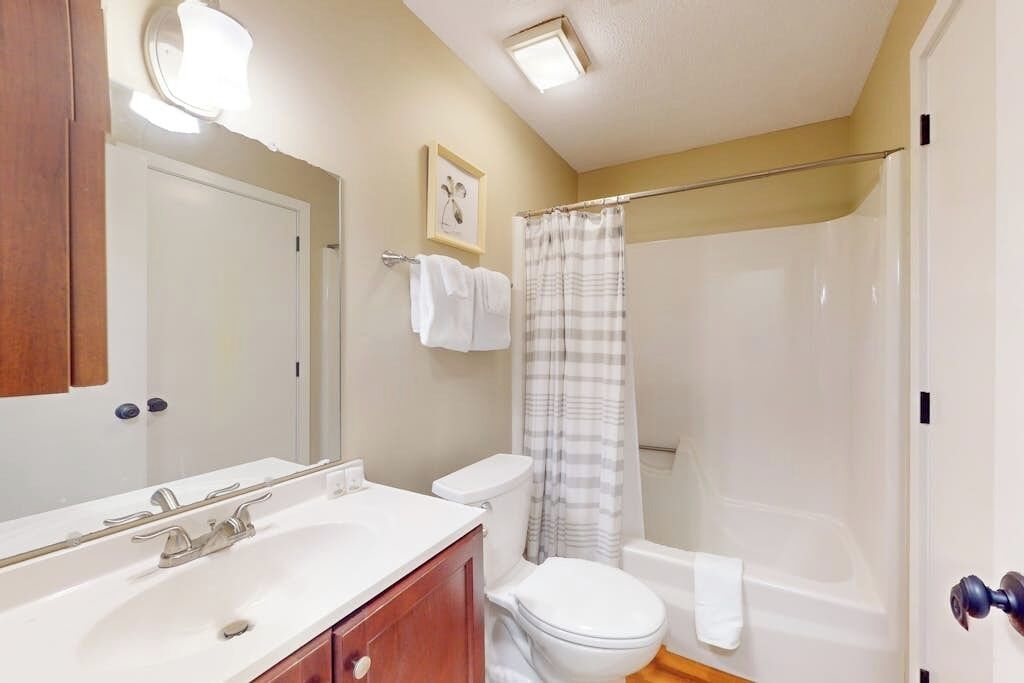 Shower, towels