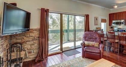 Renovated condo w/ shared tennis - walk to trail