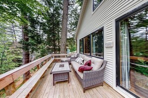 Terrace/patio - Lakefront house with skiing nearby, dock, and amazing views - dog-friendly (Ludlow)
