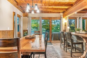Dining - Lakefront house with skiing nearby, dock, and amazing views - dog-friendly (Ludlow)