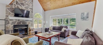 Peaceful mountain home near skiing, hiking, mtn biking & more