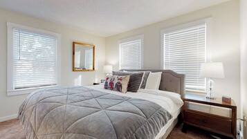 1 bedroom, iron/ironing board, internet, bed sheets