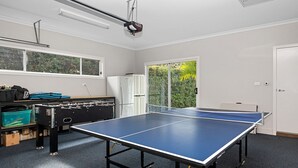 Game room - Zest, Family Holiday Between the Beach and the Bush (North Bendalong)