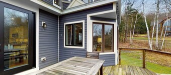Ski-in/out home with a hot tub, fireplace, cable & golf nearby