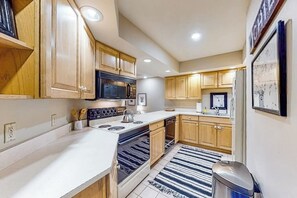 Fridge, microwave, oven, stovetop - Recently Renovated Ski-In/Out Condo w/Fireplace, Shared Pool, Hot Tub, Sauna (Ludlow)