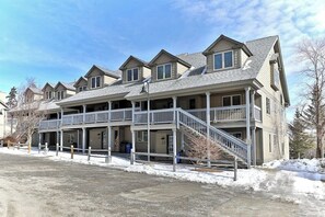 Exterior - Recently Renovated Ski-In/Out Condo w/Fireplace, Shared Pool, Hot Tub, Sauna (Ludlow)