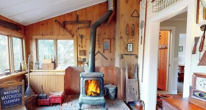 Spacious Home w/Seasonal Lake View, Washer/Dryer & Cable