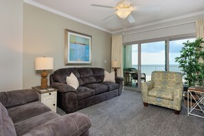 Living area - Seabreeze Sunrises and Dolphin views, Sleeps 6 (Biloxi)
